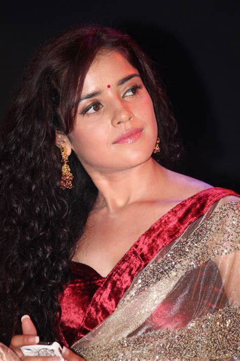 Piaa Bajpai Latest Glamorous Photos In Saree Hd Latest Tamil Actress