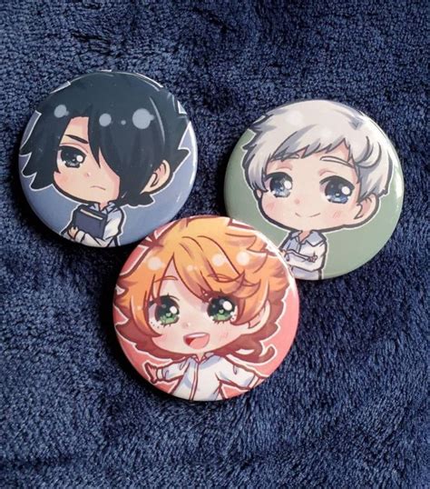 Promised Neverland Button Pins In 2020 Neverland Button Pins Character