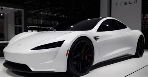 Heres Everything We Know About The 2021 Tesla Roadster Hotcars