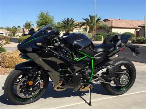 The 2020 ninja h2r is quite literally the most powerful supersport motorcycle to ever emerge from kawasaki. Ninja H2 Owners: Show Us Your Ninja H2 / H2R Pictures ...