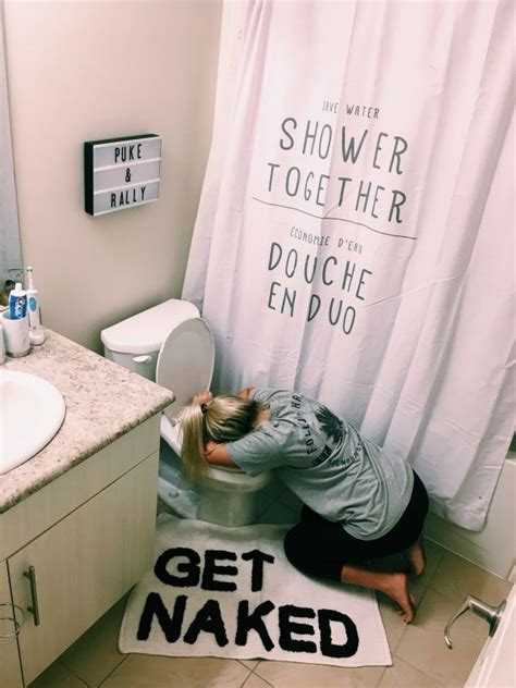 With the right approach, you can make your bathroom look bigger than it really is. Pin by lucy love♡ on vsco | College apartment decor, Guest ...