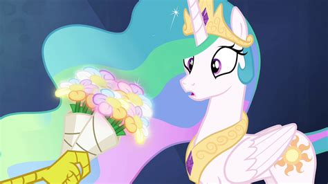 Image Discord Gives Celestia A Bouquet Of Flowers S4e26png My
