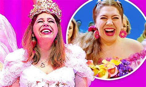 10 Reasons You Need To See Muriels Wedding The Musical When It Comes