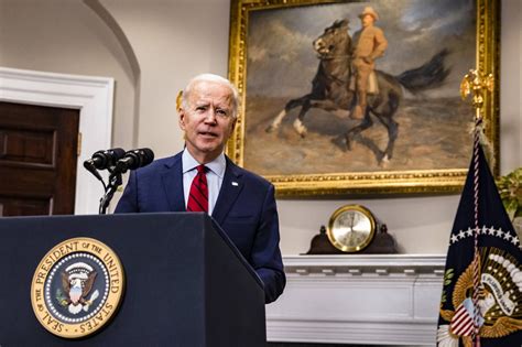 Us Präsident Biden Fordert In Einer Ansprache Im Weissen Haus Ein
