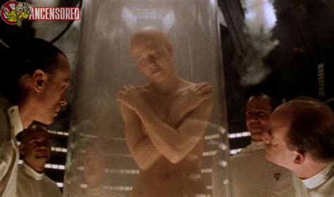 Sigourney Weaver Nuda ~30 Anni In Alien Resurrection
