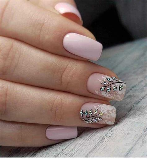 Uñas nude Uñas modernas y sencillas los mejores diseños en tendencia