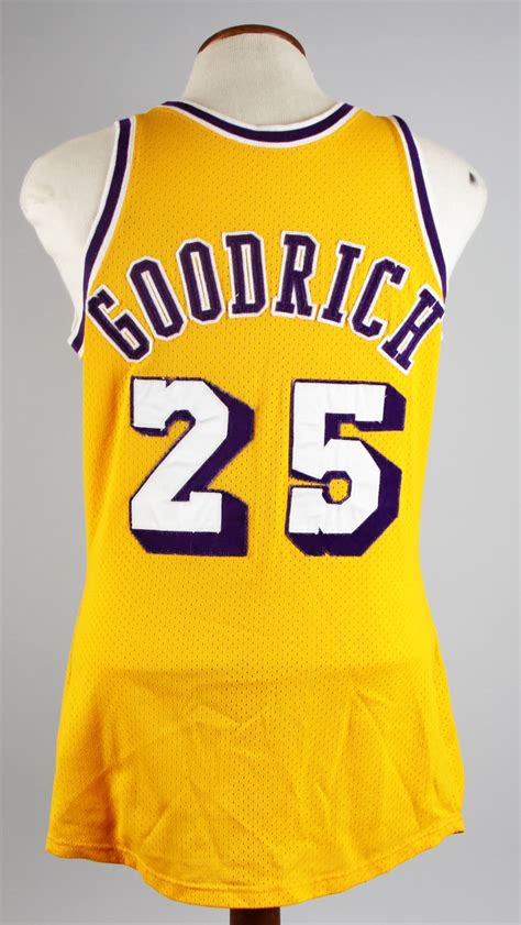 Check out los angeles lakers gear including all the latest styles from the official nba online store of canada. 1975-76 Los Angeles Lakers Goodrich Game-Worn Yellow Mesh Jersey w/ Shorts Score: 13/20 ...