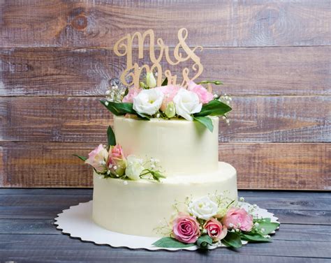 Wasc cake but i used. Creative Wedding Cake Topper Ideas | Best Wedding Cake Toppers