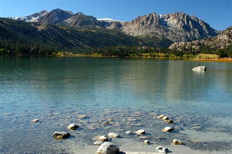June is the sixth month of the year in the julian and gregorian calendars, the second of four months to have a length of 30 days, and the third of five months to have a length of less than 31 days. June Lake (California) - Wikipedia