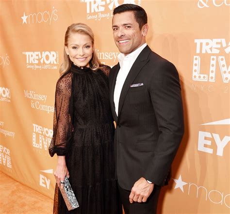 Kelly Ripa Slams Trolls Diss Over Mark Consuelos Working Out Usweekly
