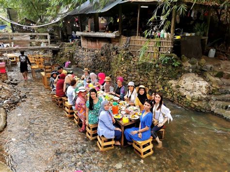 Bosan Makan Dekat Restoran? Jom Makan Dalam Sungai Di BBQ Lamb KL Kemensah! | Rileklah.com