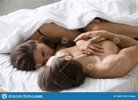 How Naked Couples Sleep Together Telegraph