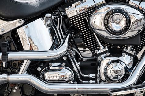 Contact your nearest dealer from 14 authorized harley davidson bike dealers across 9 cities in indonesia for best offers on your new bike. Best Oil For Motorcycle Oil Changes | Harley Oil Specs