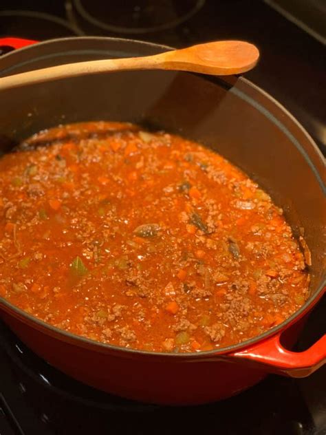 La sauce bolognaise (en italien ragù bolognese prononcé : Recette de sauce bolognaise (ragù alla bolognese ...
