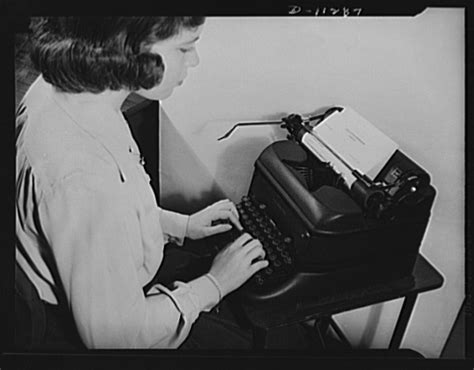 Woman At Typewriter 1942 Looks A Little Like My Manual Olympia