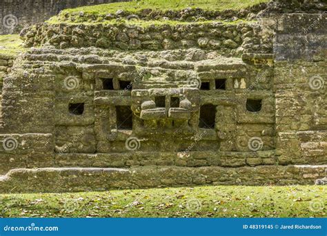 Mayan Jaguar Temple Stock Image Image Of Lamanai Building 48319145