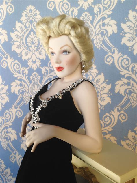 Marilyn Monroe Porcelain Portrait Doll Irresistible Marilyn My Xxx