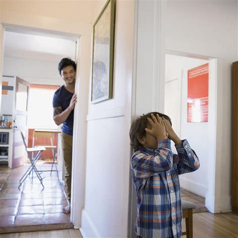 Juegos de patio educativos, divertidos, sencillos e integradores, para pasárselo genial con los amigos y compañeros al aire libre. 14 divertidas opciones para entretener a tus hijos en casa ...
