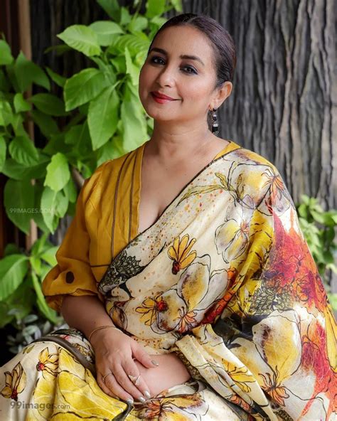 45 Divya Dutta Beautiful Hd Photos And Mobile Wallpapers Hd Android