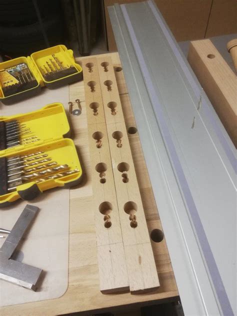 Betten können aus holz, metall oder polstern bestehen, die mit stoff oder leder bezogen sind. Teil 1: Zirben Massivholz Bett ohne Metall?! da legst di ...