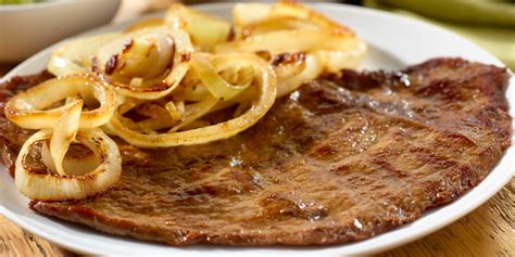 El bistec de paleta es más bajo en grasa que la mayoría de los otros cortes, pero porque es tan magra, no es tan tierna. Haz un bistec sabroso, ¡una y otra vez! | HuffPost