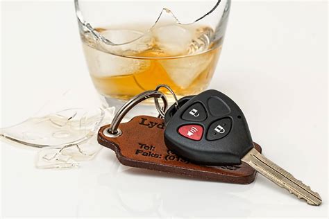 El Peligro De Conducir Bajo Los Efectos De Las Drogas Y El Alcohol