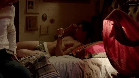 AusCAPS Wade Briggs Shirtless In Please Like Me 1 02 French Toast