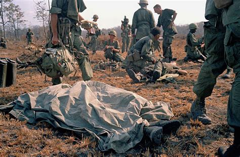 Vietnam War 1967 Dead Body Somebody S Son There Is A Wo Flickr