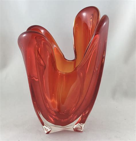 Iwatsu Hineri Art Glass Vase Islington Antiques And Interiors