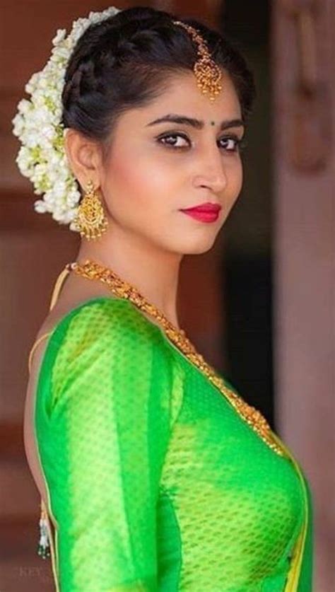 Pin By Ootc On Ash Indian Beauty Desi Beauty Beauty