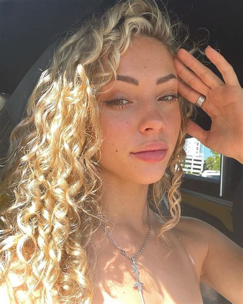 Charly Jordan Charlyjordan • Instagram Photos And Videos Blonde Curly Hair Curly Hair