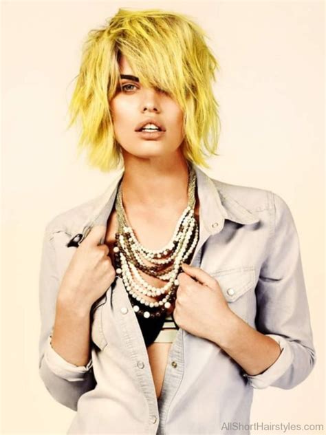 34 Yellow Color Short Hairstyles For Women