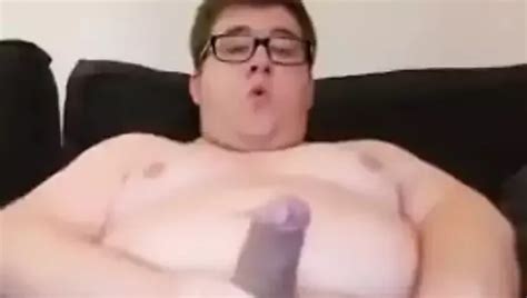 Gordito Chico Se Masturba Y Corre Xhamster