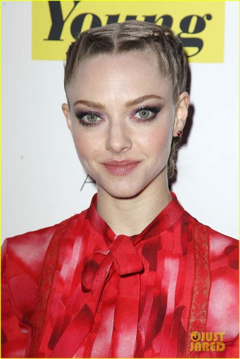 Amanda Seyfried Looks Red Hot At While Were Young Nyc Premiere