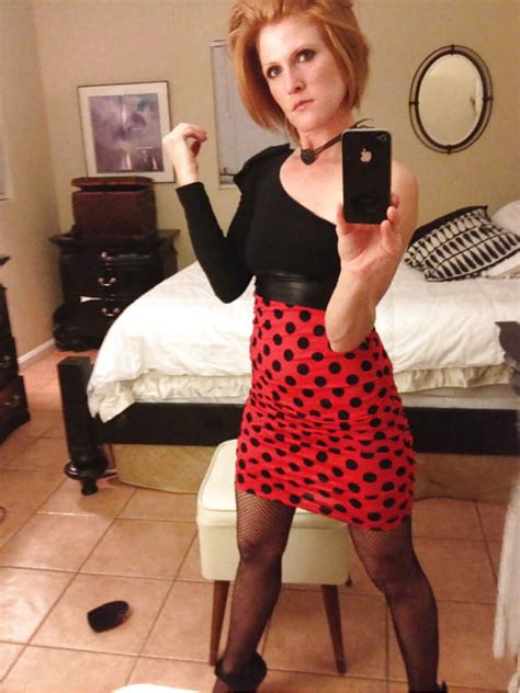 Horny Redhead Milf Sent Me Her Selfies Photo