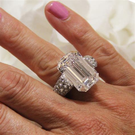 Carat Emerald Cut Diamond Ring With Emeralds De GRISOGONO The Jewellery Editor