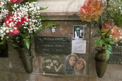 The Tragic End Of Jim Morrisons Wife Pamela Courson