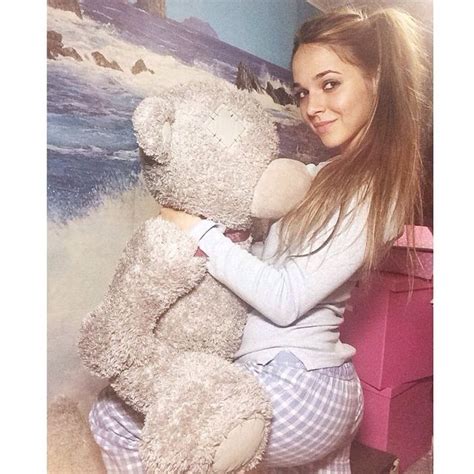 Sexy Girls Love Cuddling With Teddy Bears Pics