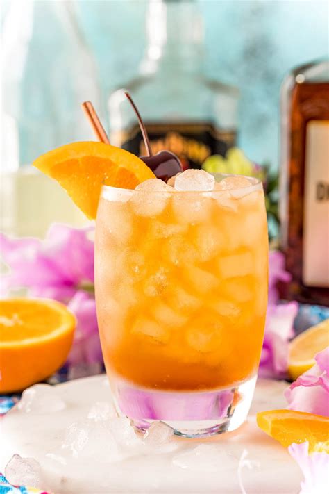 It makes the taste of your cocktail slightly richer, and creamier, and gives your cocktail that foamy texture on top. Best Amaretto Sour Cocktail Recipe | Sugar and Soul
