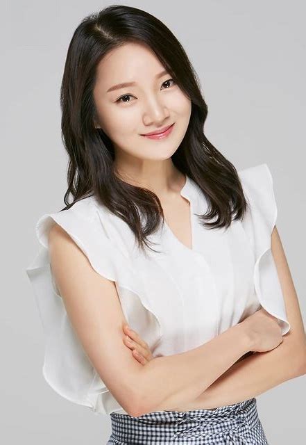 Lee Sun-Young (1990) - AsianWiki