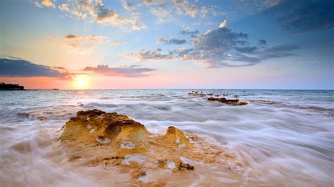 배경 화면 햇빛 경치 일몰 바다 록 자연 육지 모래 반사 하늘 바닷가 해돋이 아침 연안 태양