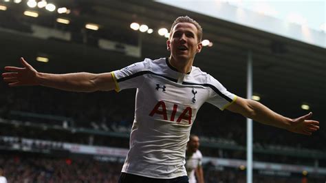 Why we kicked out harry kane :: Tottenham striker Harry Kane the star attraction as Spurs ...