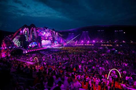 And with it, the new freedom passport with extra features. Untold, Neversea, Electric Castle, Jazz in the Park și ...