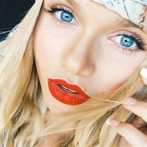 alli simpson makeup nude eyeshadow and red lipstick steal her style