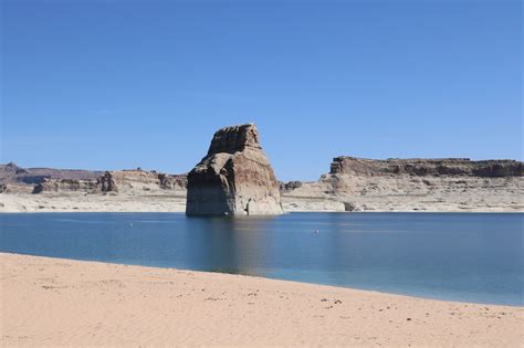Camping At Lone Rock Beach On Lake Powell We Always Wander