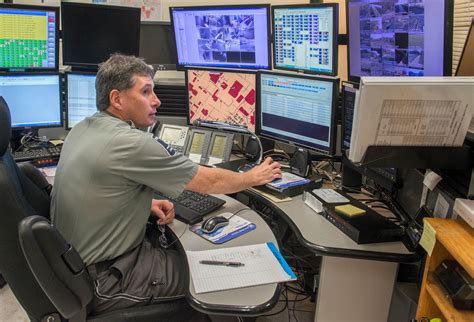 Dispatchers In Phoenix Seek Ptsd Help First Responder Status