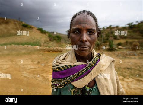 Ethiopian Old Woman Hi Res Stock Photography And Images Alamy