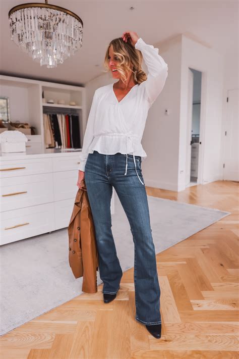 4 Casual Outfits For Women Over 40 That Are Effortlessly Sexy