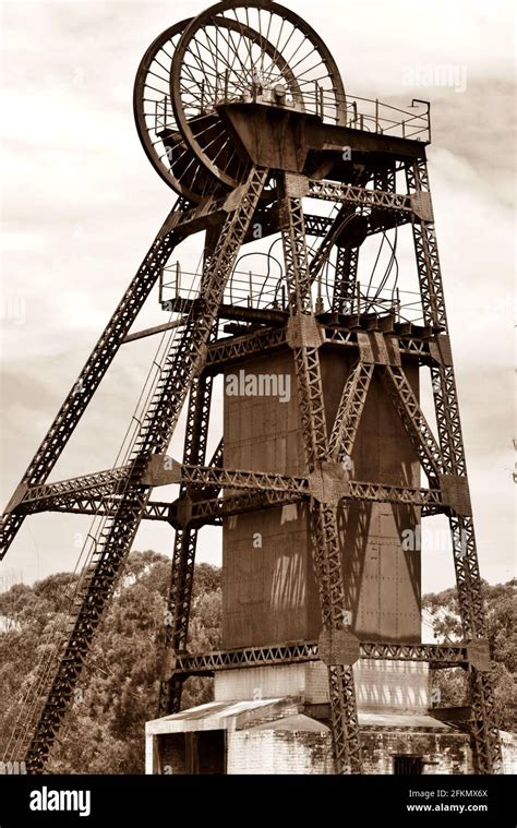 Mine Shaft Elevator Hi Res Stock Photography And Images Alamy