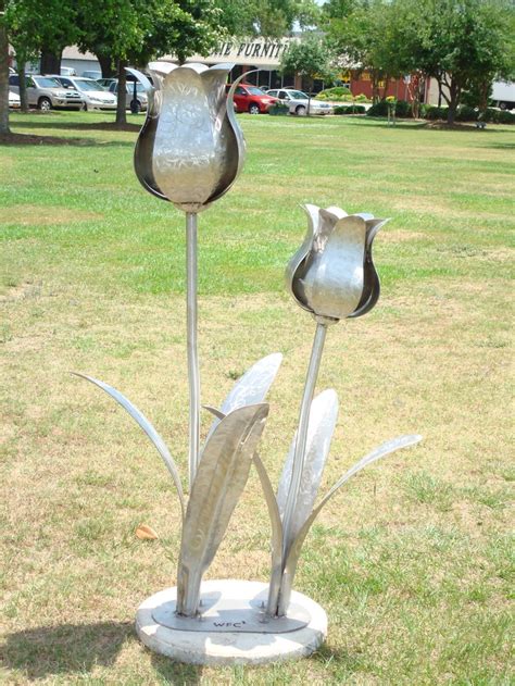 2 Group Tulip Stainless Steel Stainless Steel Steel Sculptures